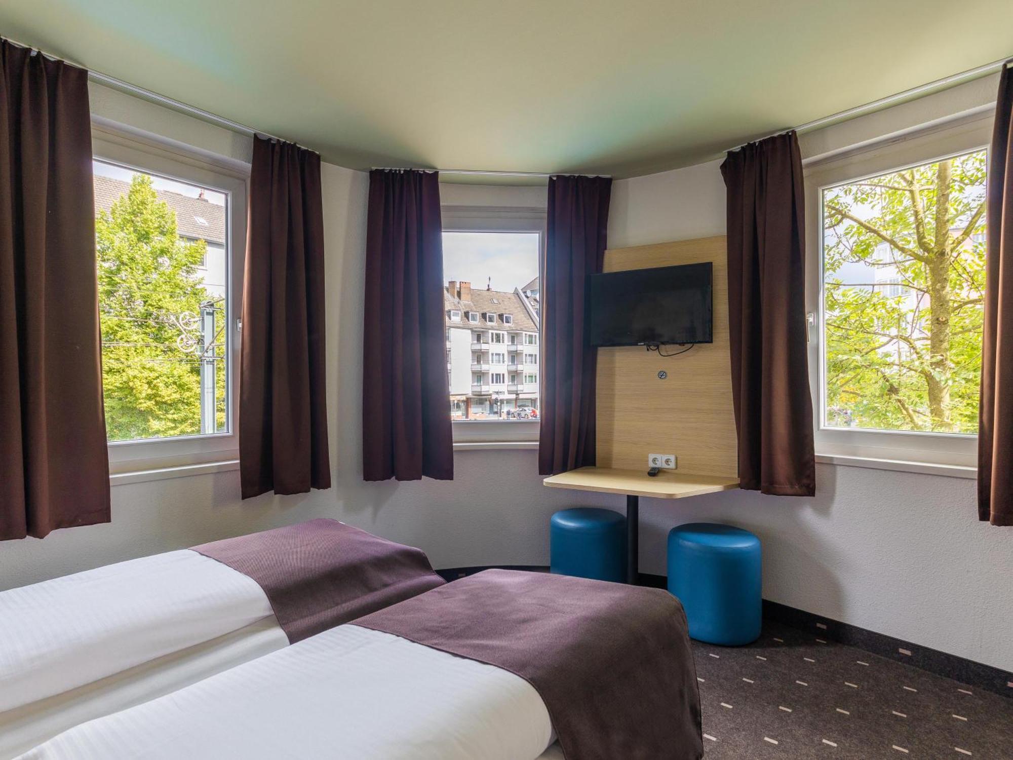 B&B Hotel Duesseldorf City-Sued Екстериор снимка