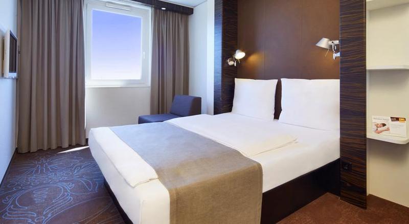 B&B Hotel Duesseldorf City-Sued Екстериор снимка