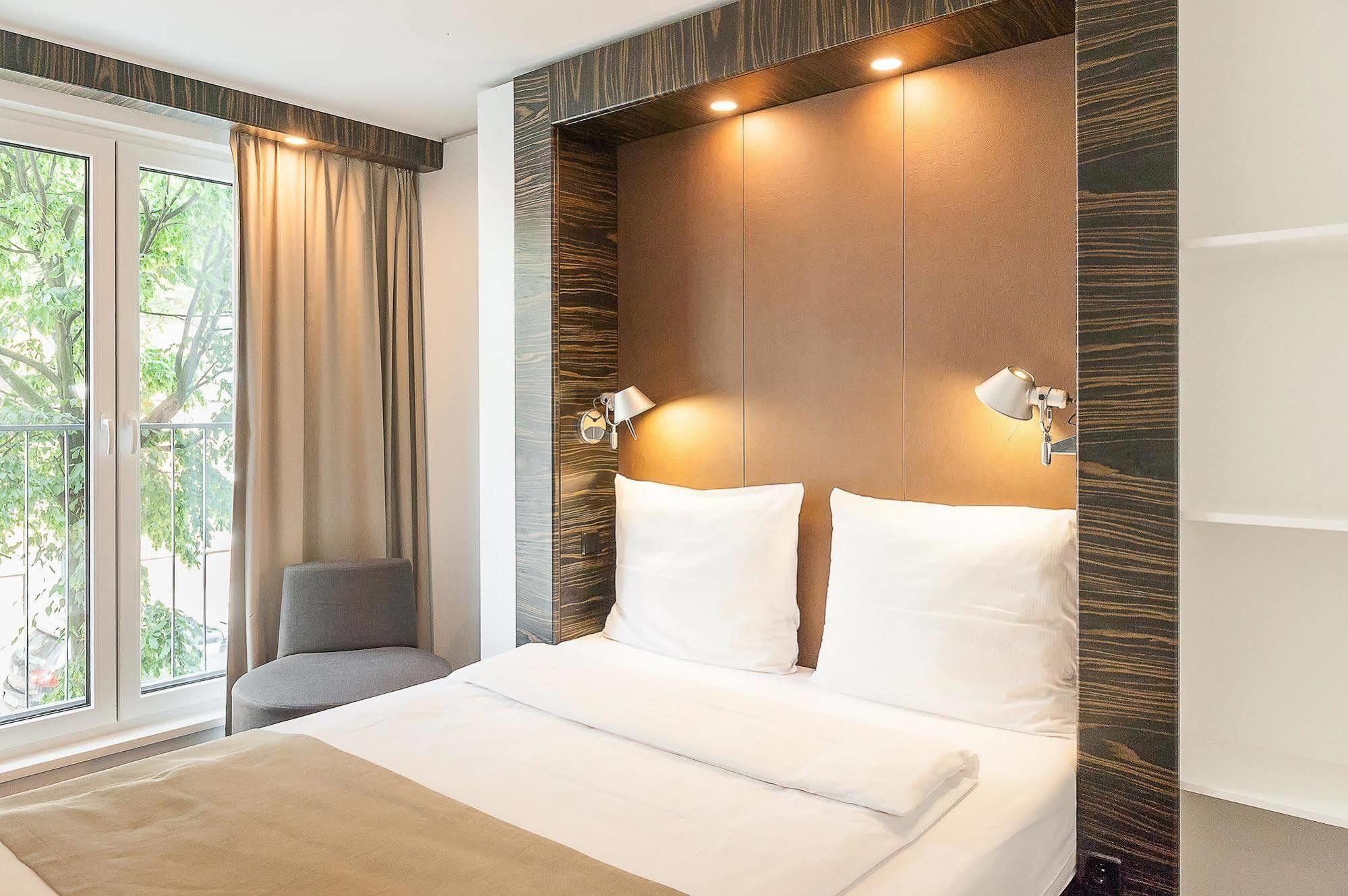 B&B Hotel Duesseldorf City-Sued Екстериор снимка